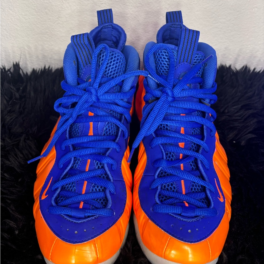 Nike Men’s Air Foamposite One “Knicks” Blue and Orange Sneakers